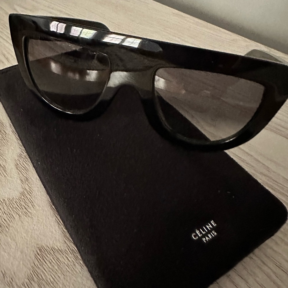 AUTHENTIC CELINE Black Flattop Sunglasses - LIKE NEW - Only worn a few times